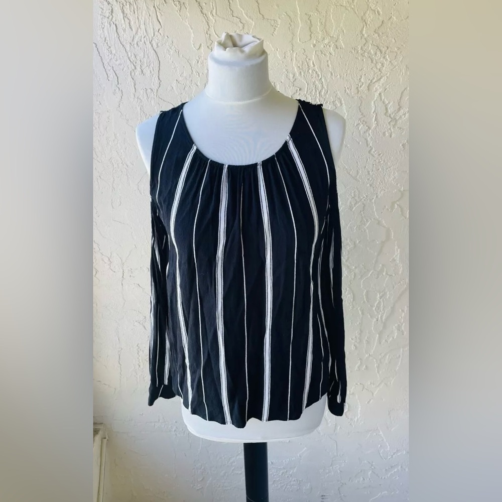 L' Academie Women Top L Black White Cold Shoulder Long Sleeves Striped Preppy